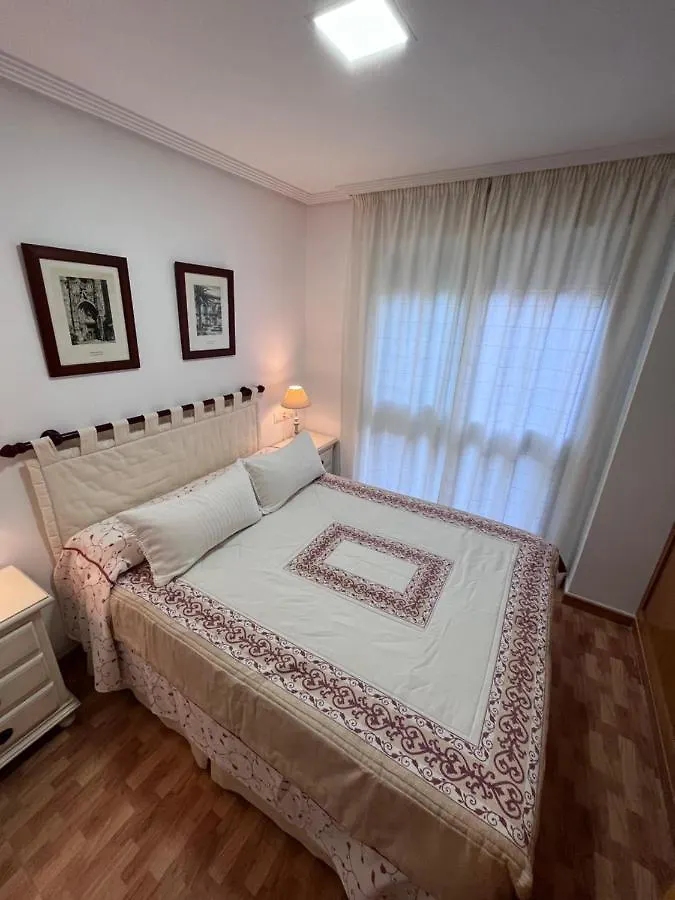 Διαμέρισμα Gatu Villa Elvira Junto Al Hospital Y Playa 2 Dormit Y 2 Banos, Preferente Mayores De 25 Anos Y Familias Καντίζ