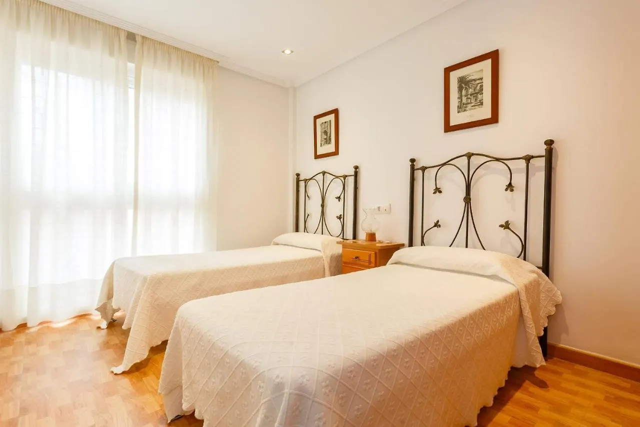 Gatu Villa Elvira Junto Al Hospital Y Playa 2 Dormit Y 2 Banos, Preferente Mayores De 25 Anos Y Familias Καντίζ 0*,  Ισπανία